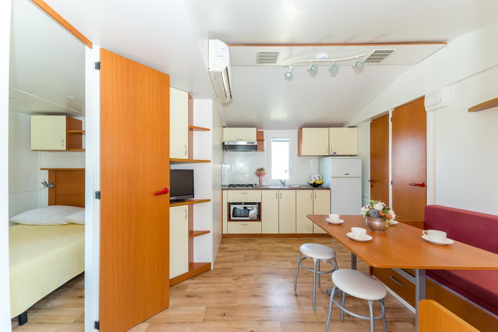 Mobile Homes Plava Laguna 파코스탄 외부 사진